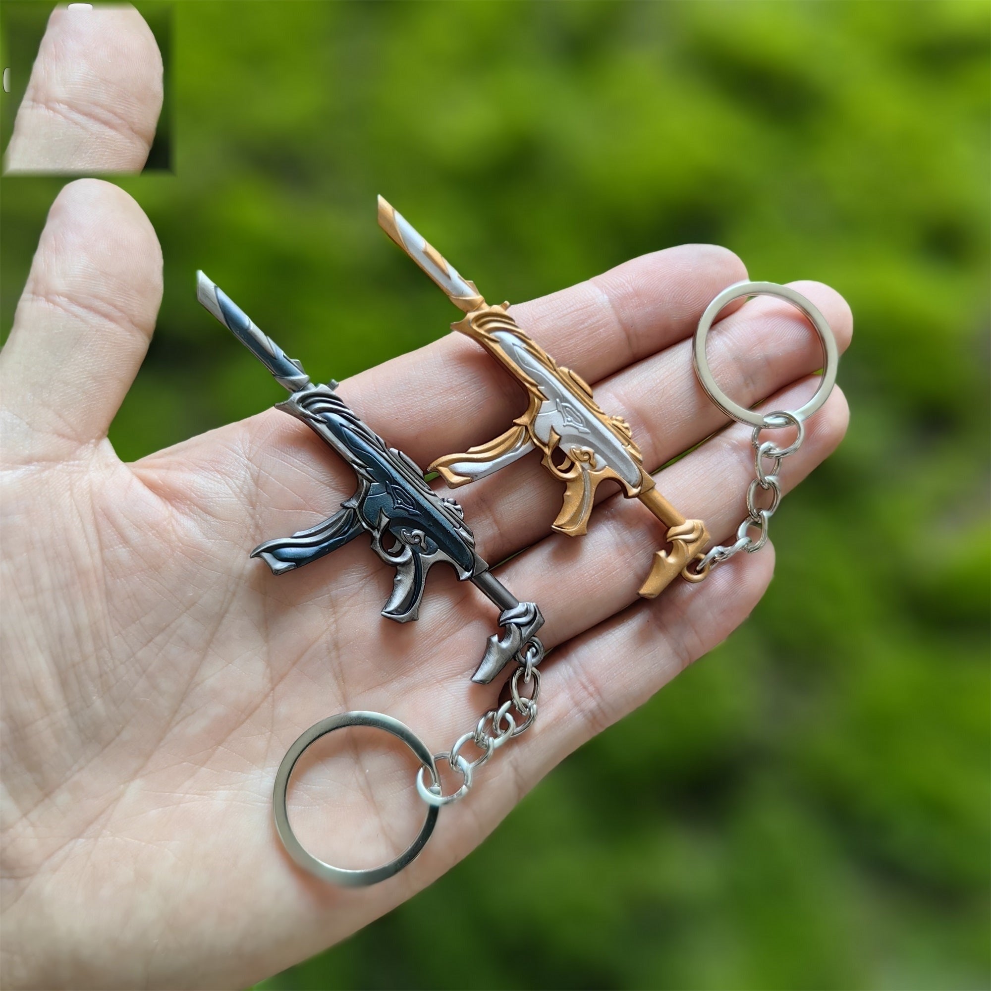 Metal Forsaken Spectre Gun Tiny KeyChain Pendant