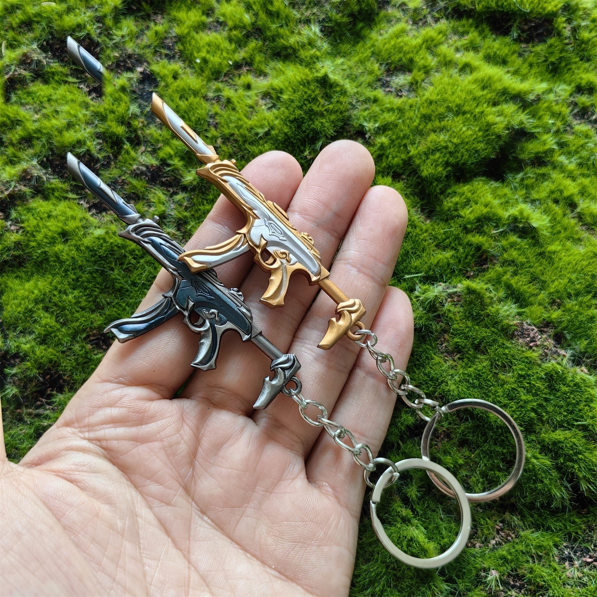 Metal Forsaken Spectre Gun Tiny KeyChain Pendant