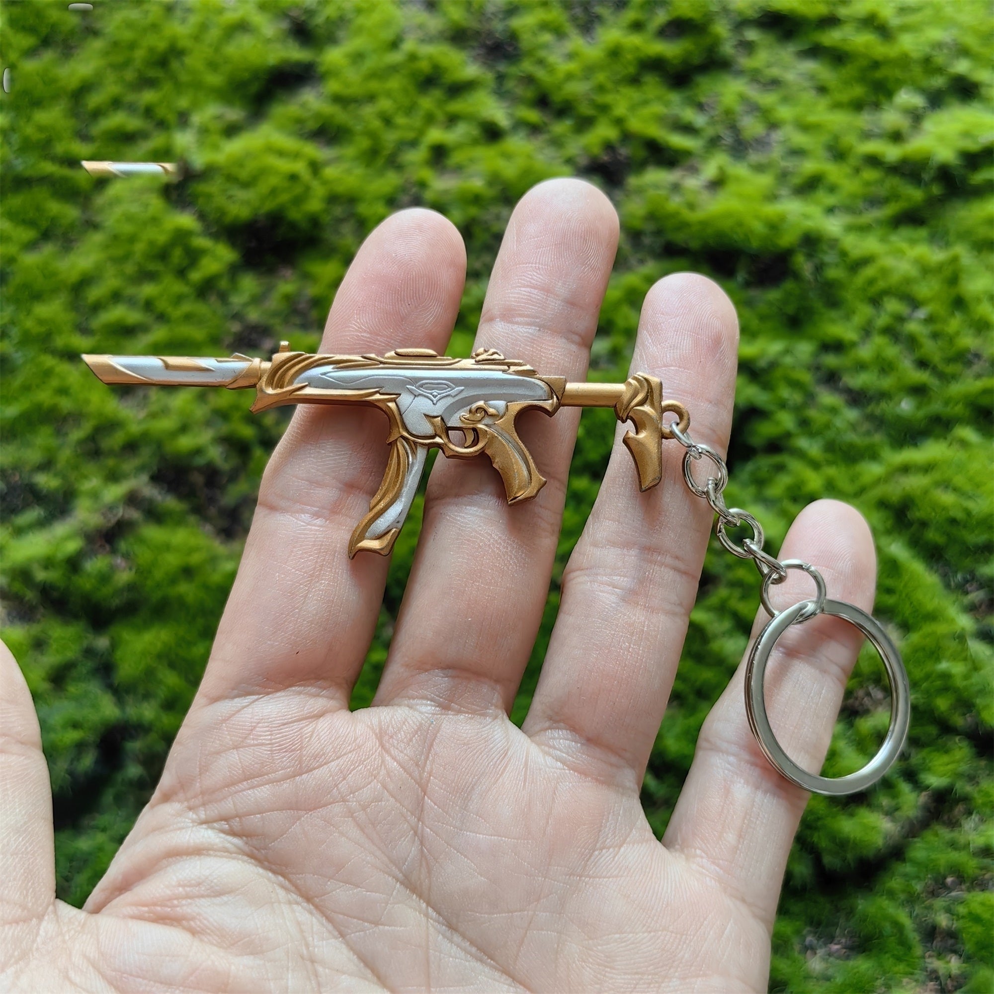 Metal Forsaken Spectre Gun Tiny KeyChain Pendant