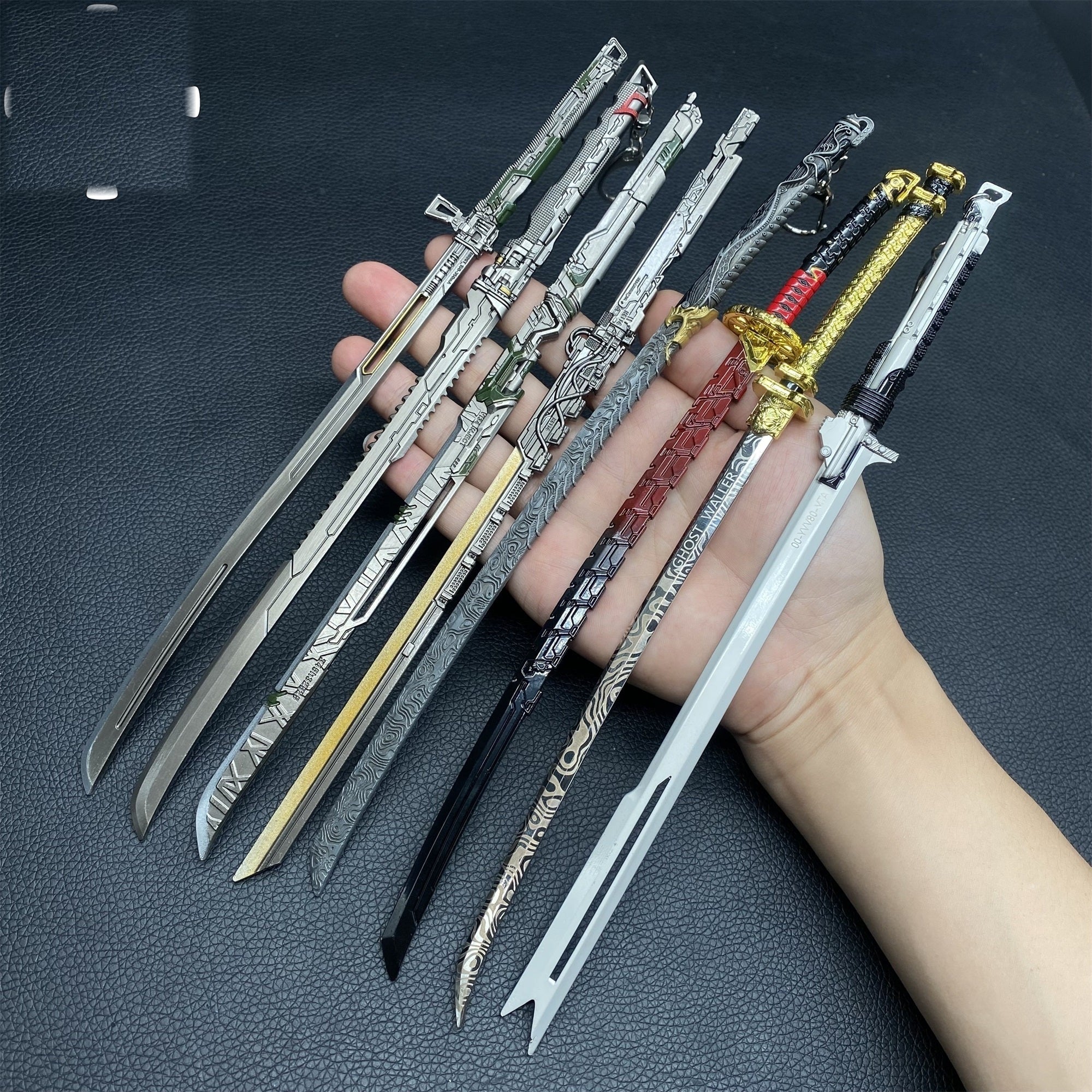 Hot Game TCGR Mini Katanas Metal Replica 8 Options