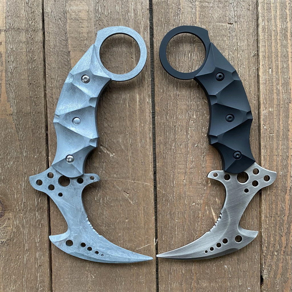 Re8 Chris Karambit Blunt Blade Metal Replica