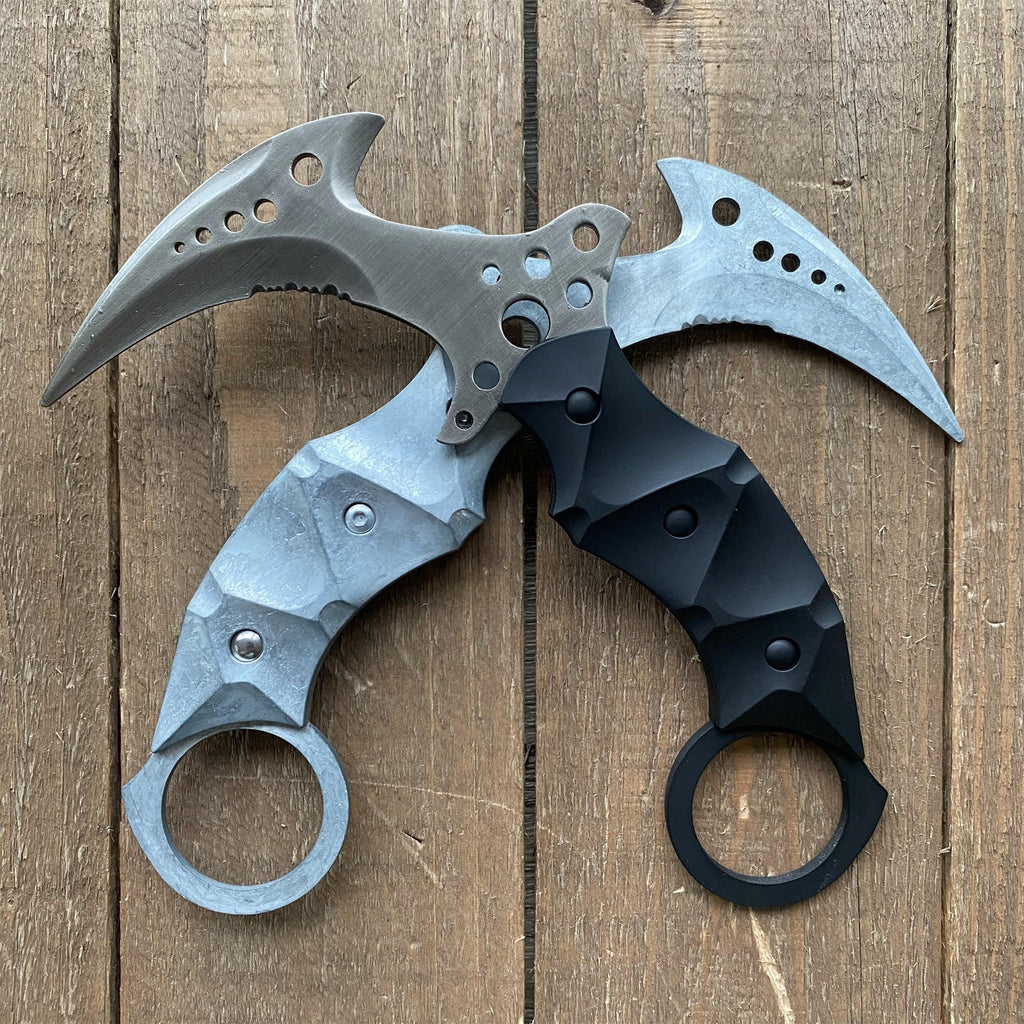 Re8 Chris Karambit Blunt Blade Metal Replica