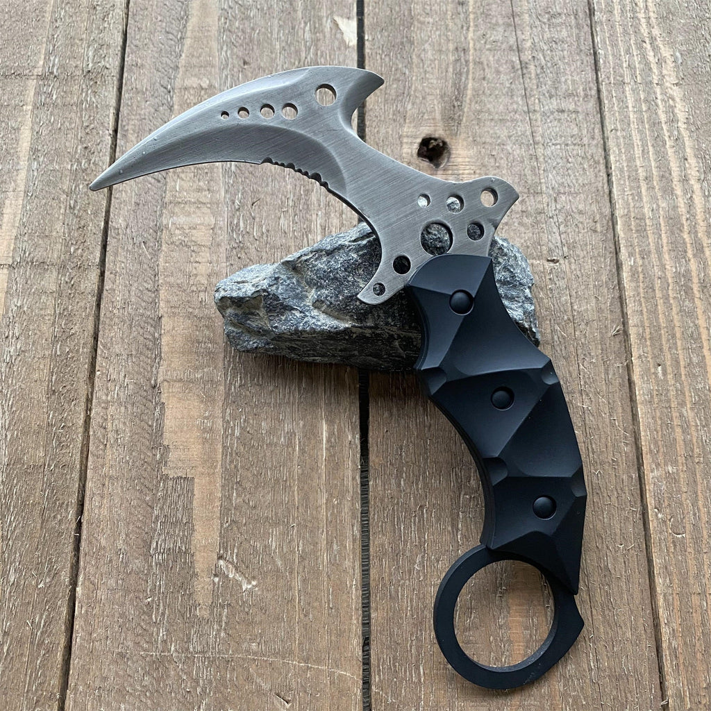 Re8 Chris Karambit Blunt Blade Metal Replica