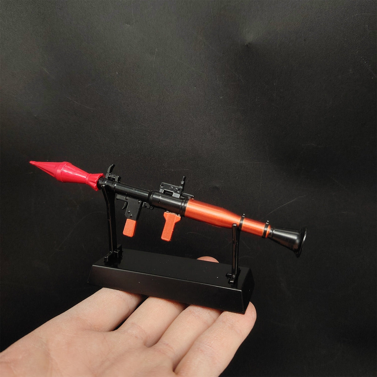 Mini Réplique Lance-Roquettes RPG-7 – Collection Militaire